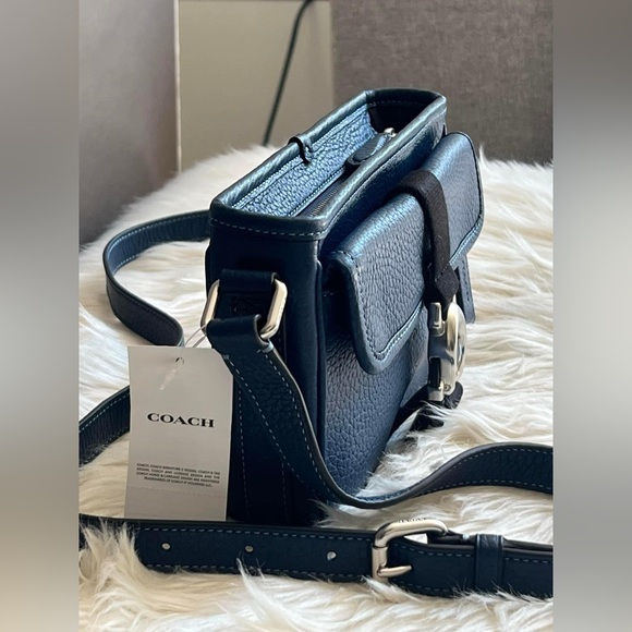 CM335 - Coach Beck Slim Crossbody - Picture 2 of 12